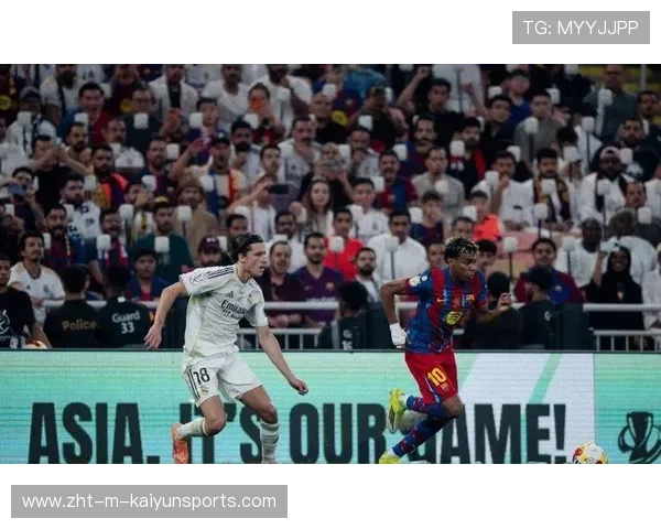 萨维奥拉“时光倒流”级双响！巴萨传奇赛掀起青春回忆杀